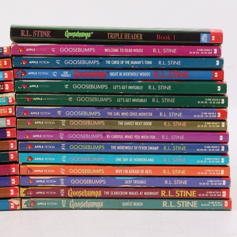 Lot of 29 Vintage Goosebumps Books R.L. Stine Apple Fiction Triple Header #1-46 gallery