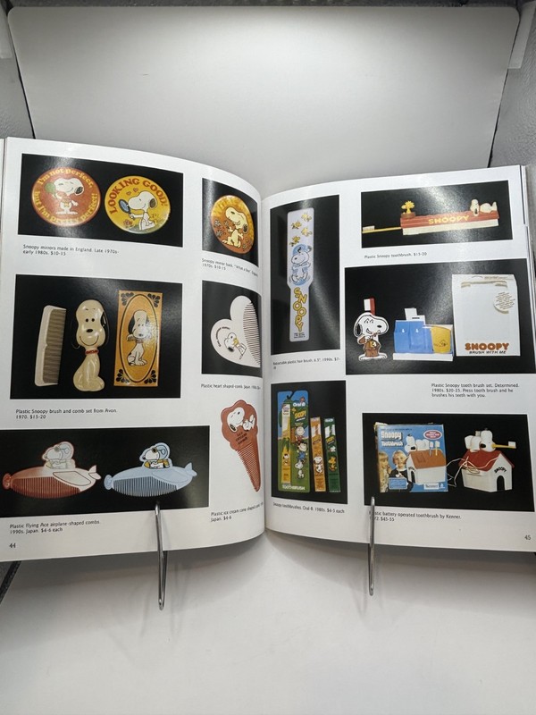 Schiffer Snoopy Peanuts Gang Collectibles Book Price Guide 8.5"x11" 159 pages-2 gallery