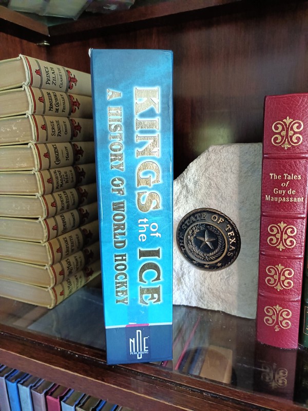 Kings of Ice: History of World Hockey_Andrew Podnieks_Hardcover w/CD_Ex-lib_VG gallery