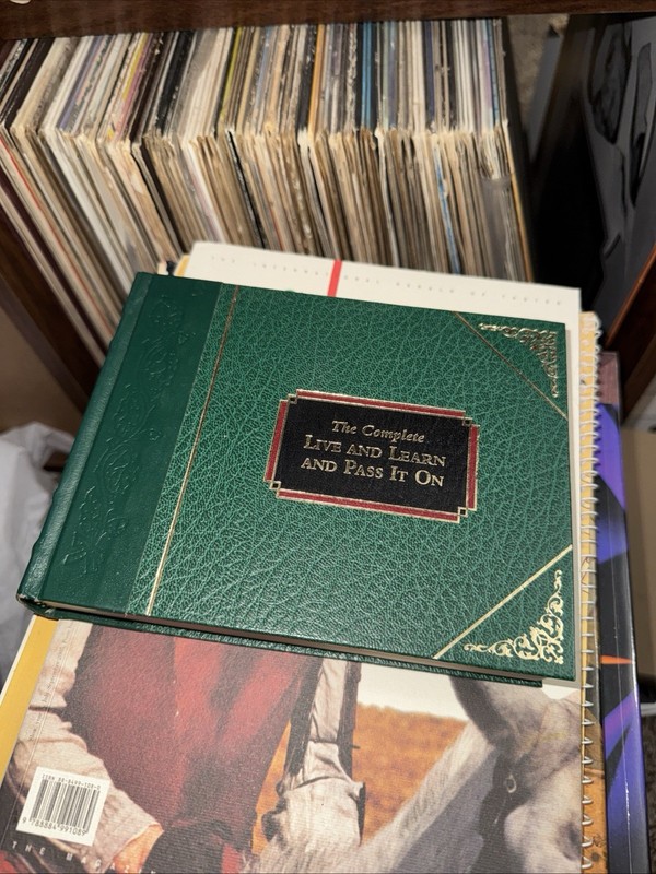 Brown, H. Jackson, Jr. The Complete Live and Learn to Pass it On. Leather bound.